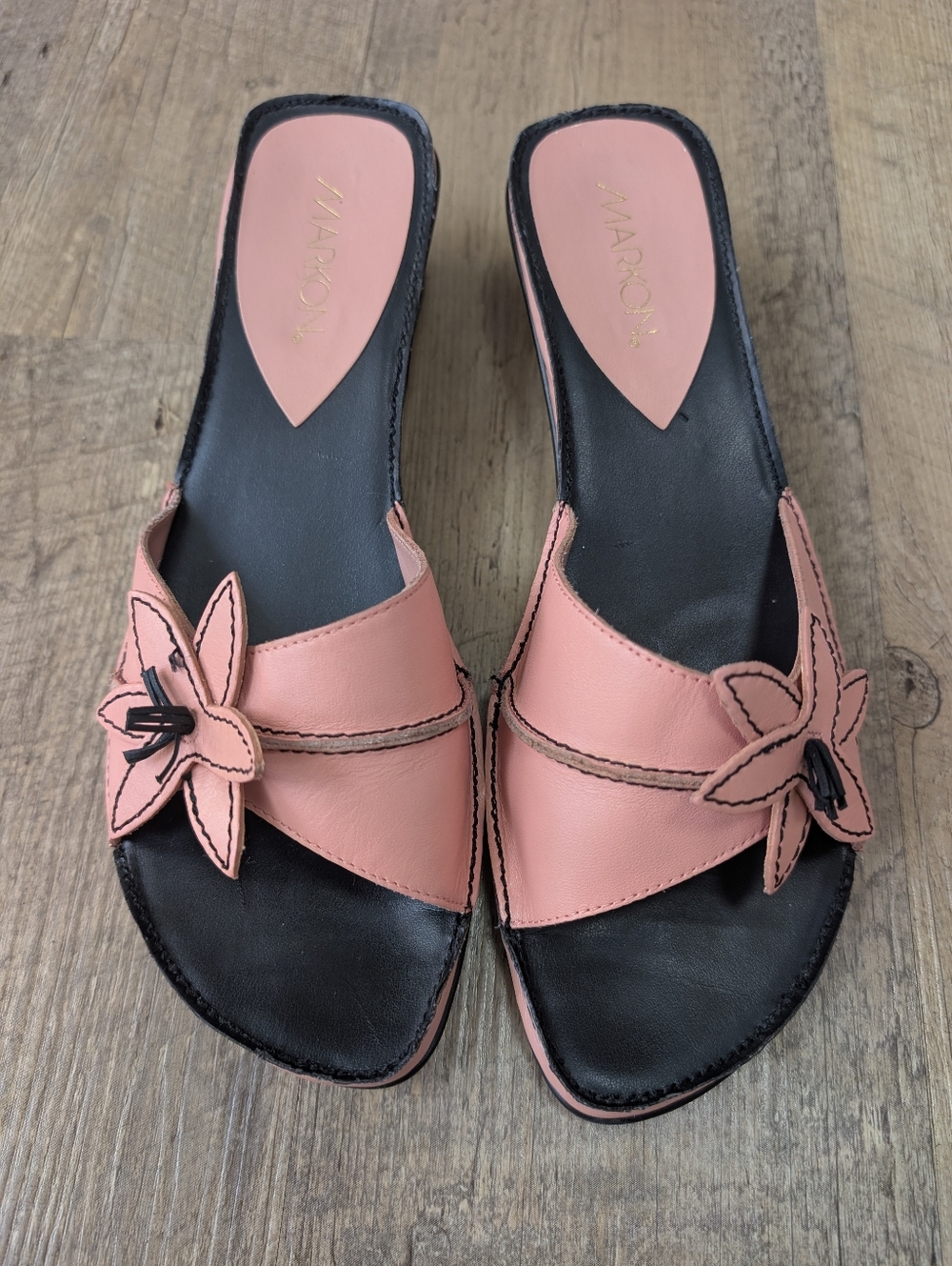 Markon Blush Pink Leather Floral Slides With Heel. Size 9W